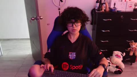 Snapshot of thomascooper_cams chatting on November 5, 7:14 pm VALERIA online show from November 5, 7:14 pm