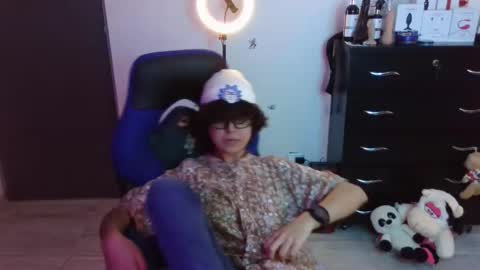 Snapshot of thomascooper_cams chatting on November 8, 6:40 pm VALERIA online show from November 8, 6:40 pm