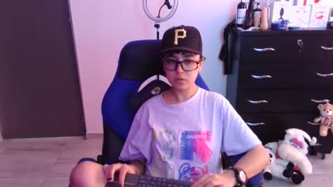 Snapshot of thomascooper_cams chatting on November 11, 7:25 pm VALERIA online show from November 11, 7:25 pm