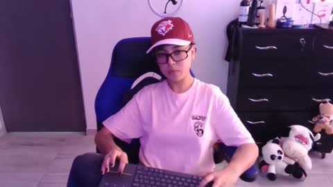 Snapshot of thomascooper_cams chatting on November 15, 6:26 pm VALERIA online show from November 15, 6:26 pm