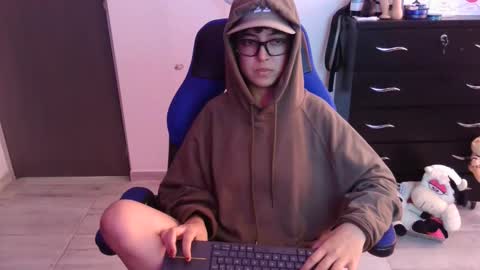 Snapshot of thomascooper_cams chatting on November 28, 6:54 pm VALERIA online show from November 28, 6:54 pm