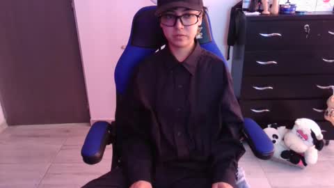 Snapshot of thomascooper_cams chatting on November 29, 6:44 pm VALERIA online show from November 29, 6:44 pm