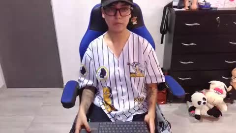 Snapshot of thomascooper_cams chatting on November 30, 7:40 pm VALERIA online show from November 30, 7:40 pm