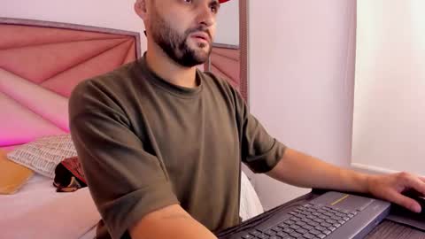 thomasdavila online show from October 22, 2:12 am