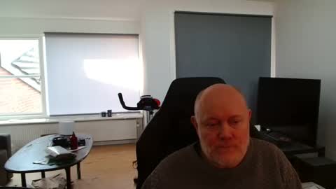 Snapshot of thomash32 chatting on November 16, 11:38 am thomash32 online show from November 16, 11:38 am