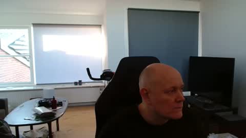 Snapshot of thomash32 chatting on November 17, 12:22 pm thomash32 online show from November 17, 12:22 pm