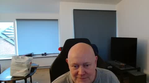 Snapshot of thomash32 chatting on December 4, 1:09 pm thomash32 online show from December 4, 1:09 pm