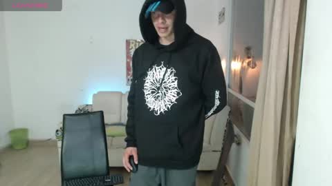 thomasjons online show from April 21, 3:02 am