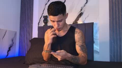 thomass_conor online show from March 27, 11:48 pm