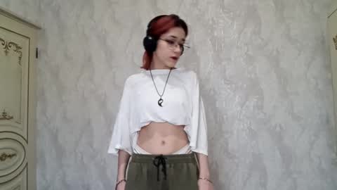 Lina online show from December 5, 11:30 am