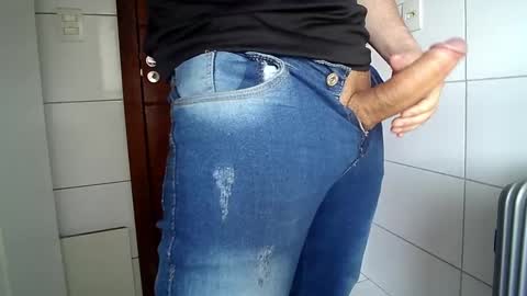Snapshot of thomaz__ chatting on September 25, 6:44 pm thomaz__ online show from September 25, 6:44 pm
