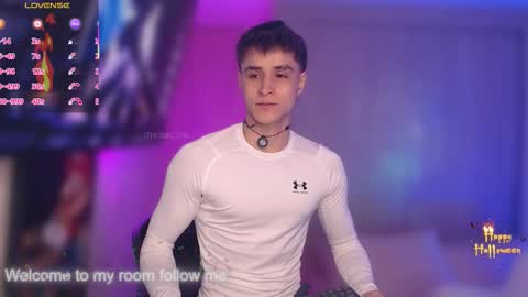 Thom Klein online show from October 25, 10:12 am