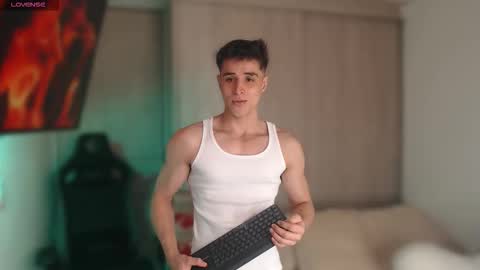 Thom Klein online show from February 18, 8:49 pm