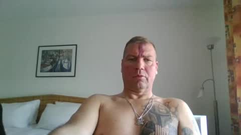 Snapshot of thomsen1478 chatting on April 22, 3:35 pm thomsen1478 online show from April 22, 3:35 pm