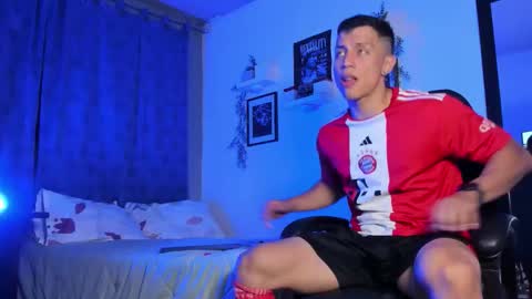 Thoms Every online show from October 31, 11:39 pm