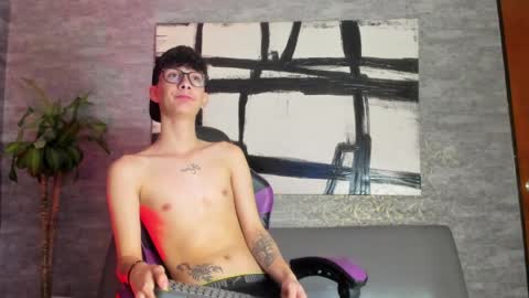 THOMASS online show from April 12, 12:54 pm