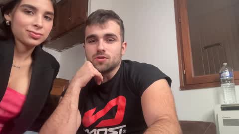 Snapshot of thony_grey chatting on December 3, 10:51 pm Thony Grey online show from December 3, 10:51 pm