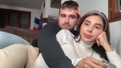 Snapshot of thony_grey chatting on December 5, 9:50 pm Thony Grey online show from December 5, 9:50 pm