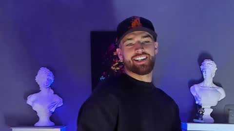 Snapshot of thor_evans chatting on December 18, 1:11 am thor_evans online show from December 18, 1:11 am