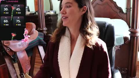 ThornburyRose online show from February 17, 8:26 pm