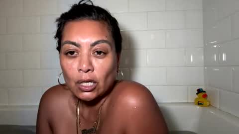 Snapshot of thottygodmother chatting on June 12, 2:54 am ThottyGodmother online show from June 12, 2:54 am