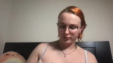 threalqueenaria online show from April 15, 4:52 am