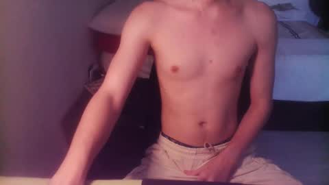 Snapshot of threesadtigers chatting on February 16, 10:17 pm threesadtigers online show from February 16, 10:17 pm