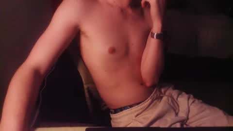 Snapshot of threesadtigers chatting on February 18, 10:06 pm threesadtigers online show from February 18, 10:06 pm