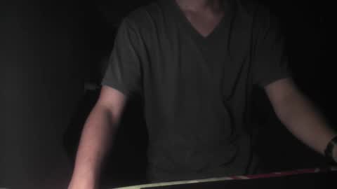 Snapshot of threesadtigers chatting on March 2, 6:36 am threesadtigers online show from March 2, 6:36 am