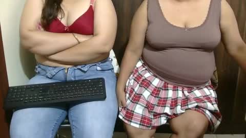 Snapshot of threesome_indian chatting on July 11, 7:55 am kabir 32 guy khushi 31 wife kavya 23 sexy frnd online show from July 11, 7:55 am