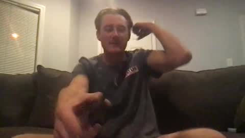 Snapshot of threetwothedome chatting on October 25, 12:40 am threetwothedome online show from October 25, 12:40 am