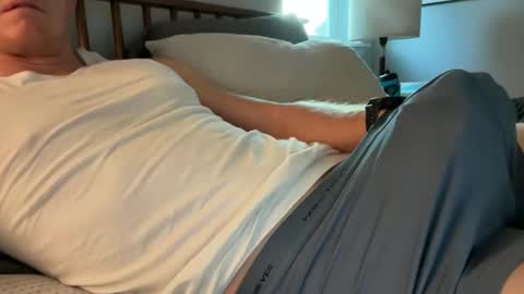 Snapshot of throbbinhood480 chatting on October 25, 3:18 pm Throbbinhood online show from October 25, 3:18 pm