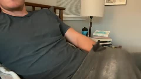 Snapshot of throbbinhood480 chatting on October 28, 2:20 pm Throbbinhood online show from October 28, 2:20 pm