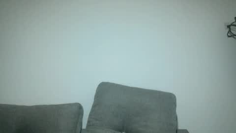 Snapshot of throwawayyourgun chatting on January 27, 6:31 pm Luka online show from January 27, 6:31 pm