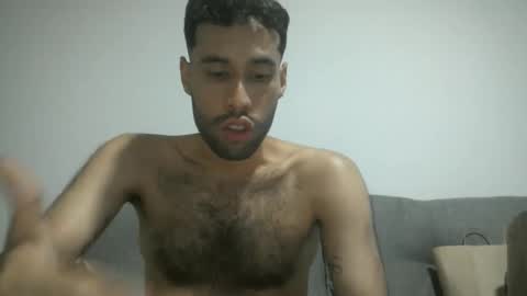 Snapshot of throwawayyourgun chatting on February 26, 7:05 pm Luka online show from February 26, 7:05 pm