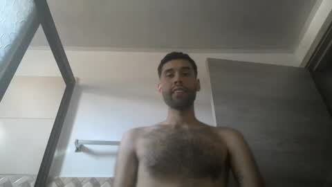 Snapshot of throwawayyourgun chatting on March 12, 8:31 pm Luka online show from March 12, 8:31 pm