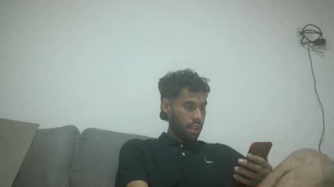 Snapshot of throwawayyourgun chatting on November 3, 5:58 pm Luka online show from November 3, 5:58 pm