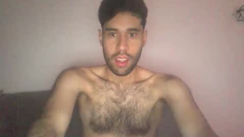 Snapshot of throwawayyourgun chatting on November 20, 9:58 pm Luka online show from November 20, 9:58 pm