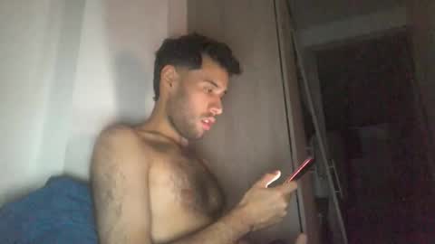 Snapshot of throwawayyourgun chatting on December 3, 1:35 am Luka online show from December 3, 1:35 am