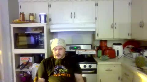 thunder8u42 online show from October 31, 8:26 am