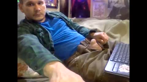 Snapshot of thunder8u42 chatting on April 3, 2:48 pm thunder8u42 online show from April 3, 2:48 pm