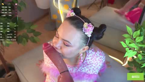 Brittney online show from October 30, 8:27 am