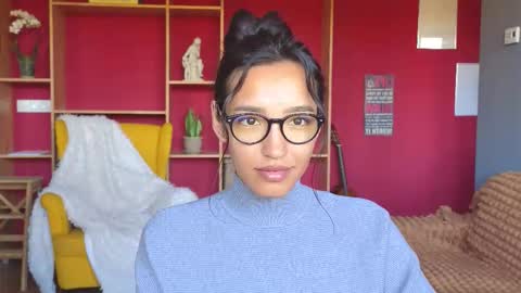 tia_j online show from October 29, 8:16 am