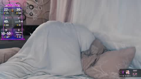 Snapshot of tia_meow chatting on February 20, 1:03 am tiameow online show from February 20, 1:03 am