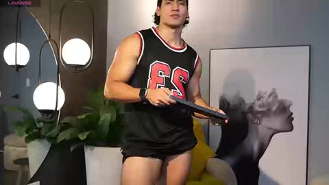 Snapshot of tian_brooks chatting on September 19, 9:26 pm Tian Brooks online show from September 19, 9:26 pm