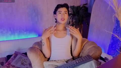   online show from June 16, 8:44 pm