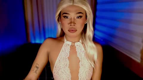 Snapshot of tiara_perezx chatting on October 24, 4:58 pm Sam online show from October 24, 4:58 pm