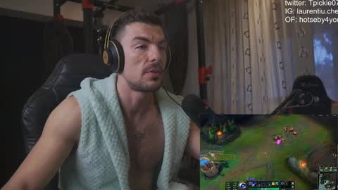 tickle_my_pickle07 online show from December 2, 1:35 pm