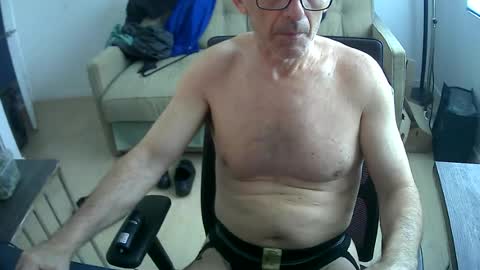 JustMe online show from July 13, 1:47 pm