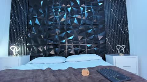 TIFF online show from April 8, 8:53 pm